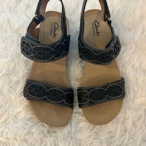 Clarks Womens Sz 6 M Wedge Sandals